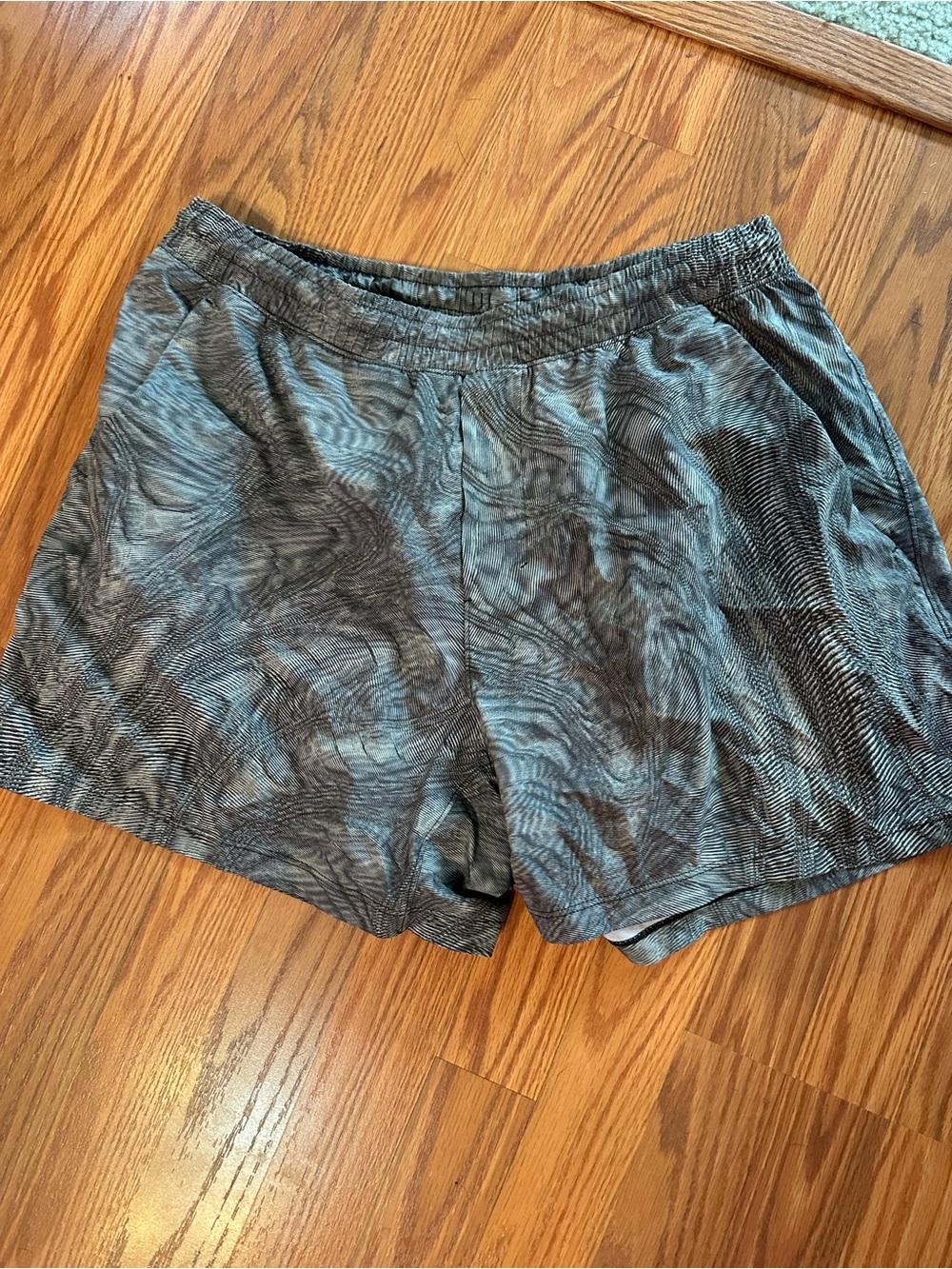 lululemon athletica Men's Marbled Gray Athletic Shorts